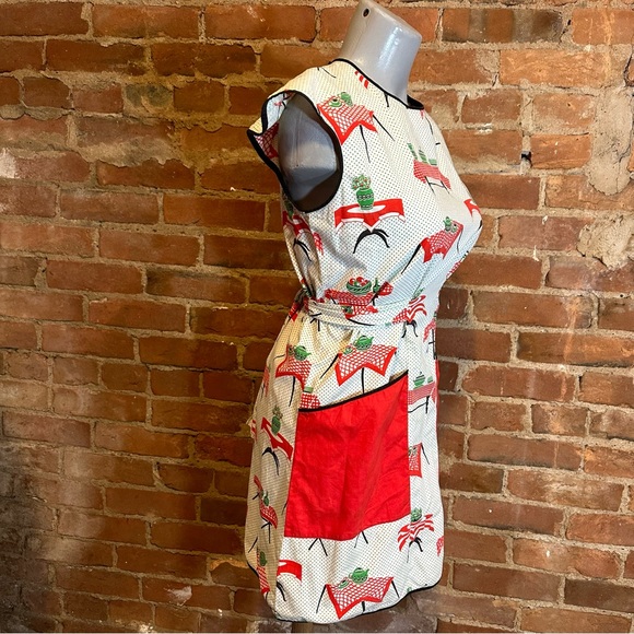 Vintage mcm apron novelty print fabric sz small - Picture 3 of 5